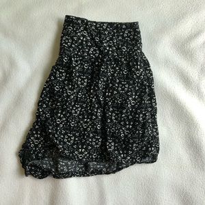 American Eagle Flower Print Shorts